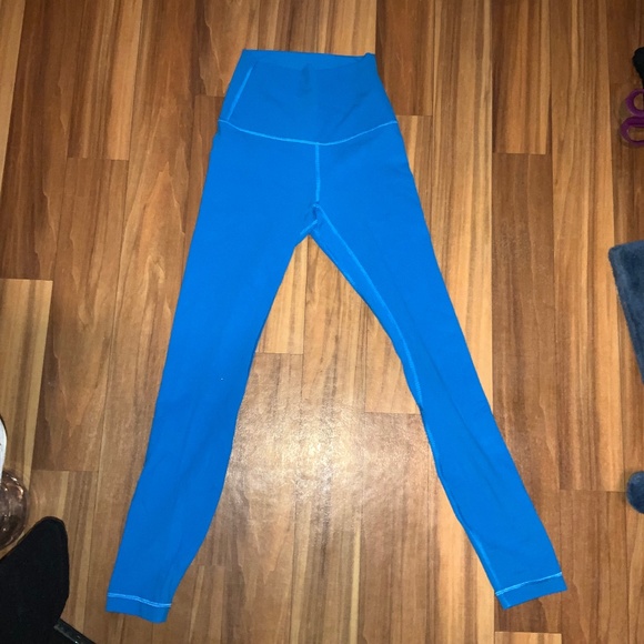Women’s Blue Lululemon Leggings Preowned Size 2 - Picture 1 of 4
